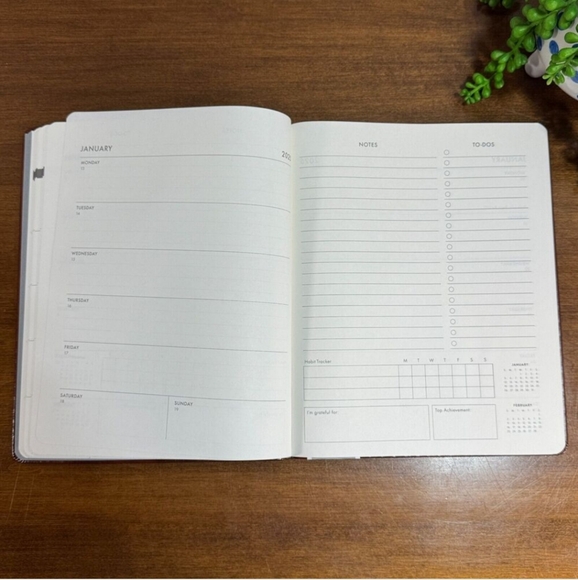 💕NWT 2025 Planner "IT ALWAYS SEEMS IMPOSSIBLE UNTIL IT'S DONE"💕 - Picture 6 of 9